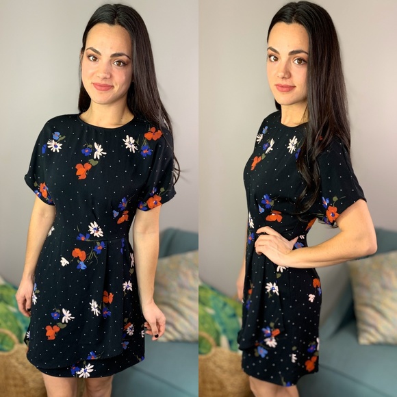Warehouse Dresses & Skirts - Warehouse Scatter Floral Dress